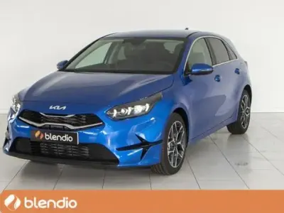 Usado Kia Ceed 136 CV (100 kW) 2022 Azul Utilitario