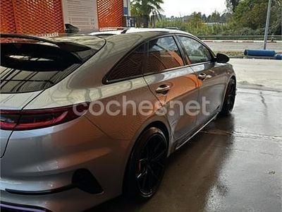 Usado Kia ProCeed 204 CV (150 kW) 2022 Gris / plata Familiar