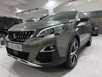 Usado Peugeot 3008 Allure 130 CV (95 kW) 2018 Gris / plata SUV
