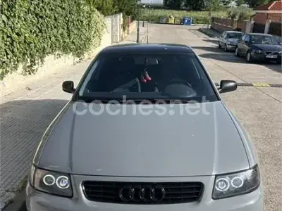 Usado Audi A3 Ambition 125 CV (91 kW) 2000 Gris / plata Utilitario