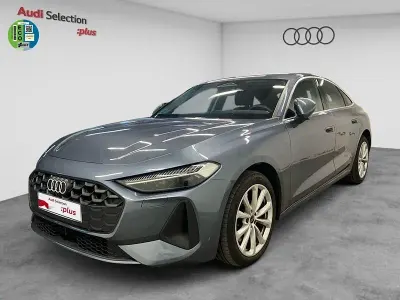 Usado Audi A5 Business 204 CV (150 kW) 2025 Azul Berlina