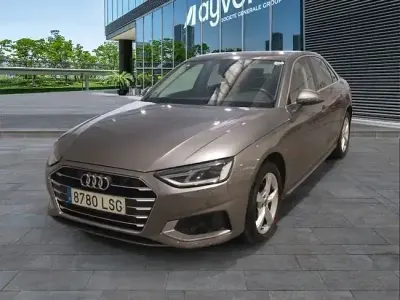 Usado Audi A4 Advanced 136 CV (100 kW) 2021 Gris Berlina