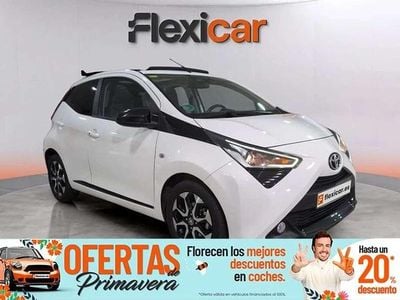 Usado Toyota Aygo X-play 72 CV (52 kW) 2019 Blanco Utilitario