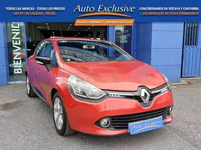 Usado Renault Clio IV Dynamique 90 CV (66 kW) 2014 Granate Berlina