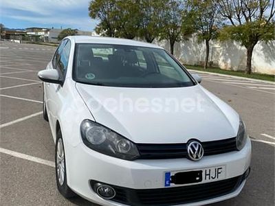 Usado VW Golf VII Advance 105 CV (77 kW) 2012 Blanco Berlina