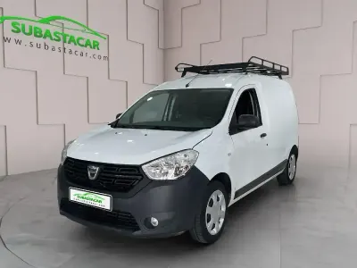 Usado Dacia Dokker Essentiel 102 CV (75 kW) 2019 Blanco Monovolumen