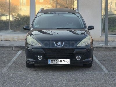 Usado Peugeot 307 110 CV (80 kW) 2007 Negro Familiar