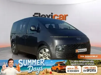 Usado Hyundai Staria 177 CV (130 kW) 2023 Gris Monovolumen