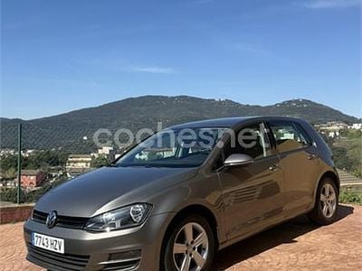 Usado VW Golf VII Advance 110 HP (80 kW) 2014 Cinzento Sedan