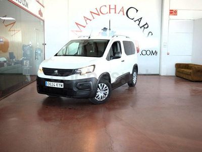 Usado Peugeot Rifter Access 100 CV (73 kW) 2019 Blanco Monovolumen