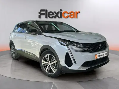 Usado Peugeot 5008 GT 131 CV (96 kW) 2022 Blanco SUV