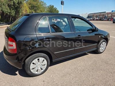 Negro Usado 2007 Skoda Fabia Comfort Berlina | 3200 € (Precio justo)