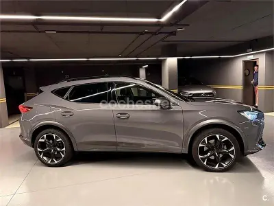 Usado Cupra Formentor 150 CV (110 kW) 2023 Gris / plata SUV