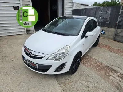Usado Opel Corsa Selective 101 CV (74 kW) 2011 Blanco Utilitario