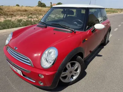 Usado Mini Cooper 116 CV (85 kW) 2005 Rojo Utilitario