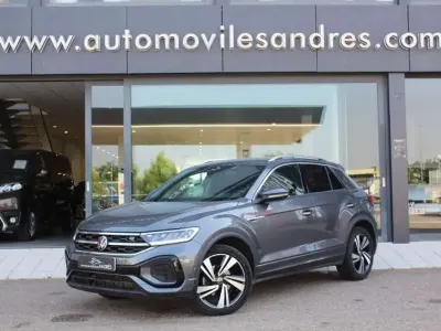 Usado VW T-Roc R-line 150 CV (110 kW) 2022 Gris / plata SUV