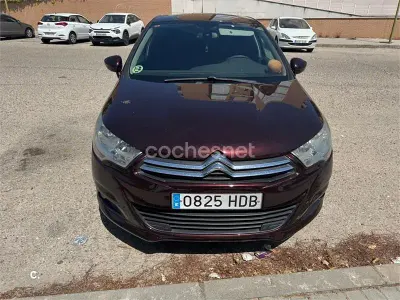 Usado Citroën C4 Seduction 112 CV (82 kW) 2011 Granate Berlina
