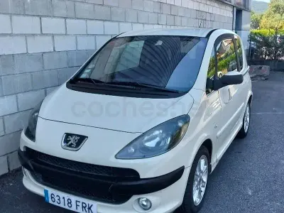 Usado Peugeot 1007 110 CV (80 kW) 2007 Blanco Monovolumen