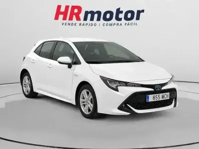 Usado Toyota Corolla Active 140 CV (102 kW) 2022 Blanco Berlina