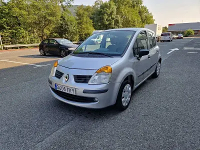 Usado Renault Modus Authentique 75 CV (55 kW) 2007 Gris / plata Monovolumen