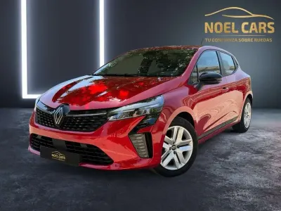 Usado Renault Clio Techno 90 CV (66 kW) 2025 Rojo Utilitario