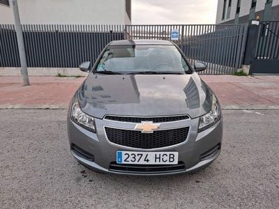 Usado Chevrolet Cruze 124 CV (91 kW) 2011 Gris / plata Berlina
