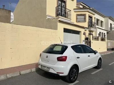 Usado Seat Ibiza I-Tech 90 CV (66 kW) 2015 Blanco Berlina