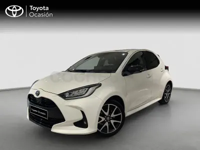 Usado Toyota Yaris Hybrid Style 116 CV (85 kW) 2022 Blanco Berlina