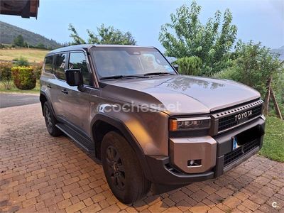 Gris / plata Usado 2025 Toyota Land Cruiser SUV | 81.900 € (Precio justo)
