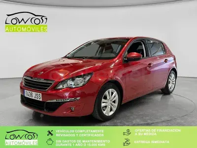 Usado Peugeot 308 Style 130 CV (95 kW) 2016 Rojo Berlina