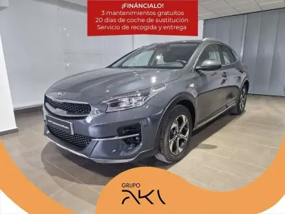 Usado Kia XCeed 120 CV (88 kW) 2022 Gris SUV