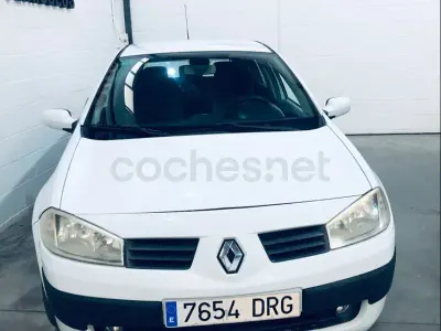 Usado Renault Mégane Authentique 100 CV (73 kW) 2005 Blanco Berlina