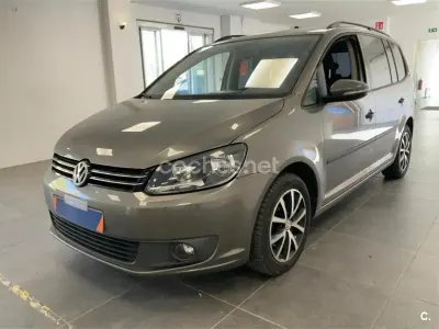 Usado VW Touran Edition 105 CV (77 kW) 2010 Gris / plata Monovolumen