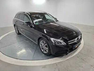 Usado Mercedes C220 170 CV (125 kW) 2018 Negro Familiar