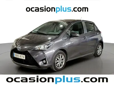 Occasion Toyota Yaris Hybrid Active 100 PK (73 kW) 2019 Grijs Hatchback