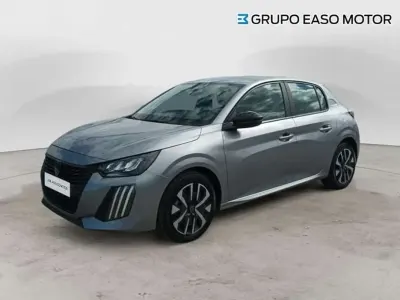 Usado Peugeot 208 Active 102 CV (75 kW) 2024 Gris Utilitario