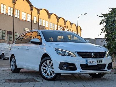 Usado Peugeot 308 SW Style 130 CV (95 kW) 2019 Blanco Familiar