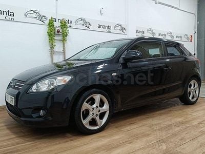 Usado Kia ProCeed 143 CV (105 kW) 2010 Negro Utilitario