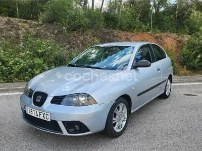 Begagnad Seat Ibiza 100 HK (73 kW) 2007 Grå Halvkombi
