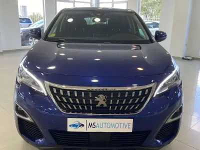 Usado Peugeot 3008 Active 131 CV (96 kW) 2020 Azul SUV