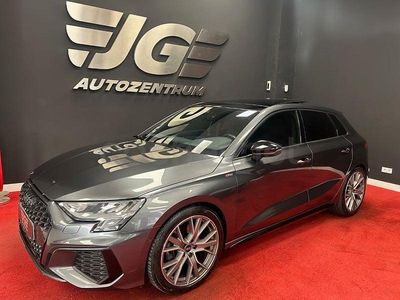 Usado Audi A3 Advanced Plus 150 CV (110 kW) 2021 Gris / plata Berlina