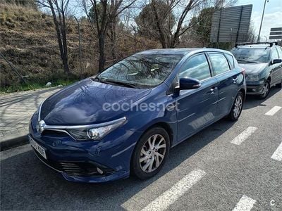 Toyota Auris Hybrid
