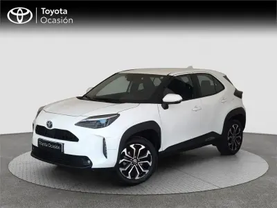Usado Toyota Yaris Cross Active 116 CV (85 kW) 2022 Blanco SUV