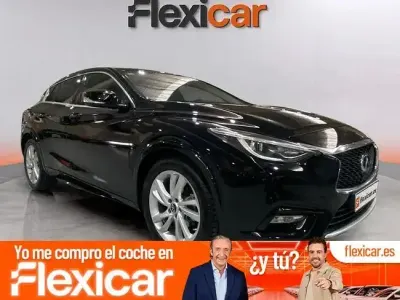 Usado Infiniti Q30 Premium 109 CV (80 kW) 2016 Negro Utilitario