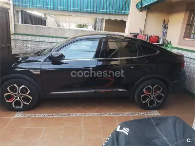 Usado Renault Arkana Intens 140 CV (102 kW) 2022 Negro SUV