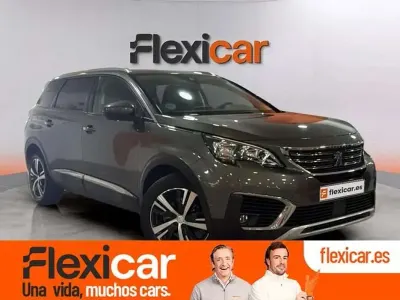 Usado Peugeot 5008 Allure 131 CV (96 kW) 2019 Marrón SUV
