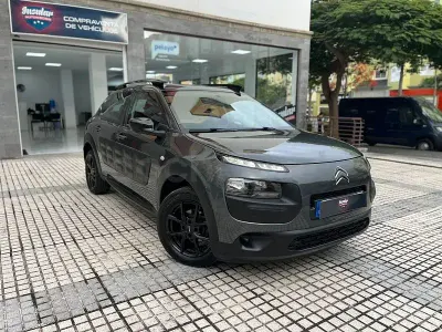 Usado Citroën C4 Feel 82 HP (60 kW) 2016 Cinzento Sedan