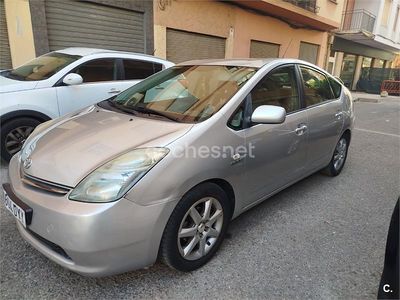 Usado Toyota Prius 112 CV (82 kW) 2006 Gris / plata Utilitario