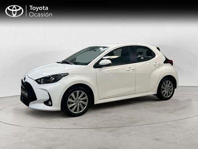 Blanco Usado 2022 Toyota Yaris Hybrid Active Berlina | 19.750 € (Precio justo)