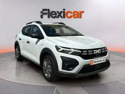 Usado Dacia Sandero Essentiel 101 CV (74 kW) 2023 Blanco Berlina